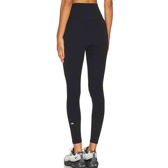 Splits59 Airweight High Waist 26" Legging in Black - Picture 1 of 4